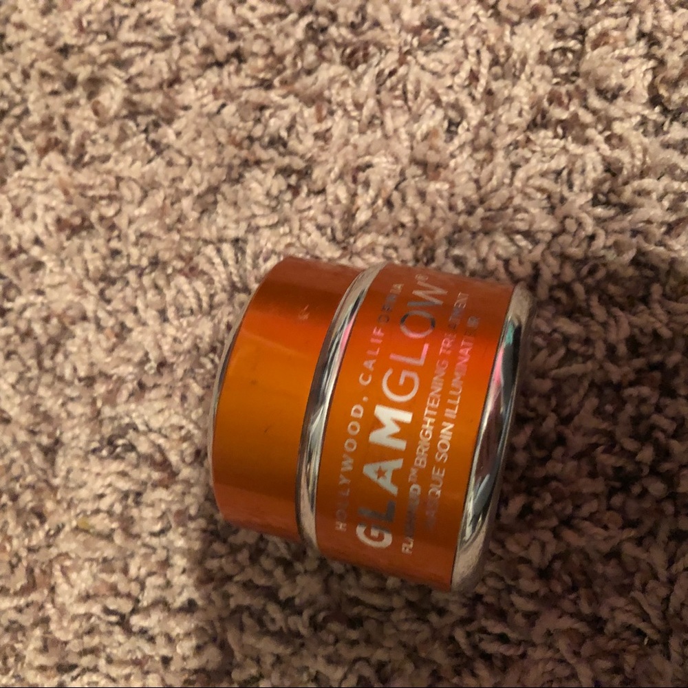 Glam Glow Facemask